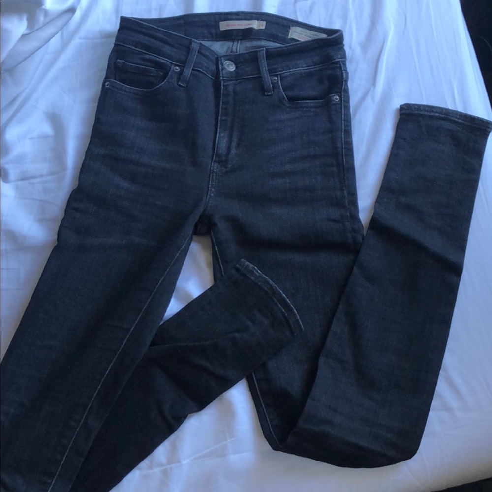 Levi’s 721 high rise skinny black jeans size 24